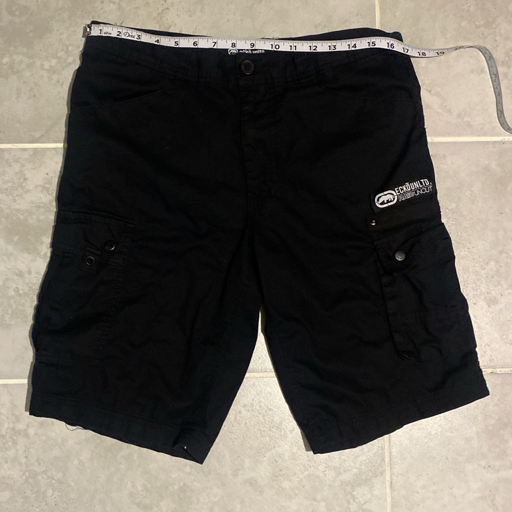 Ecko Unlimited Men's Black Cargo Shorts